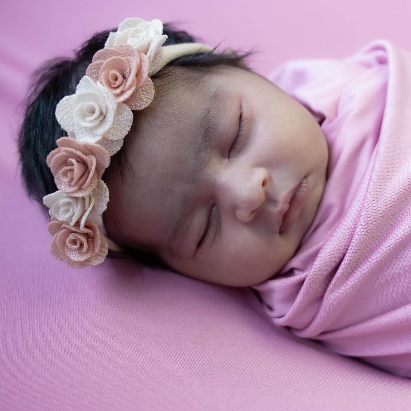 In-home newborn photography in Montreal