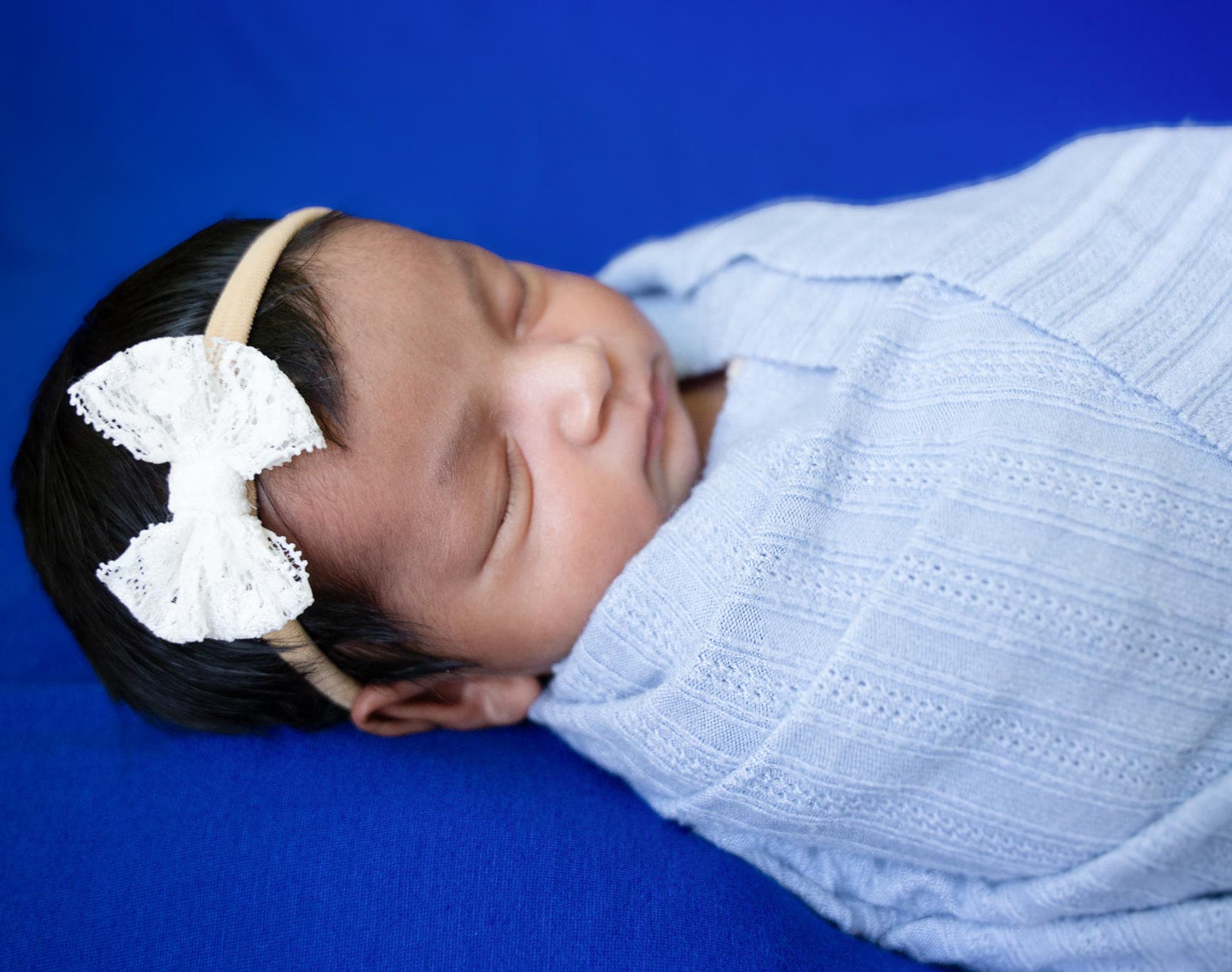 Newborn Photographer in Montreal - Cheap & Affordable