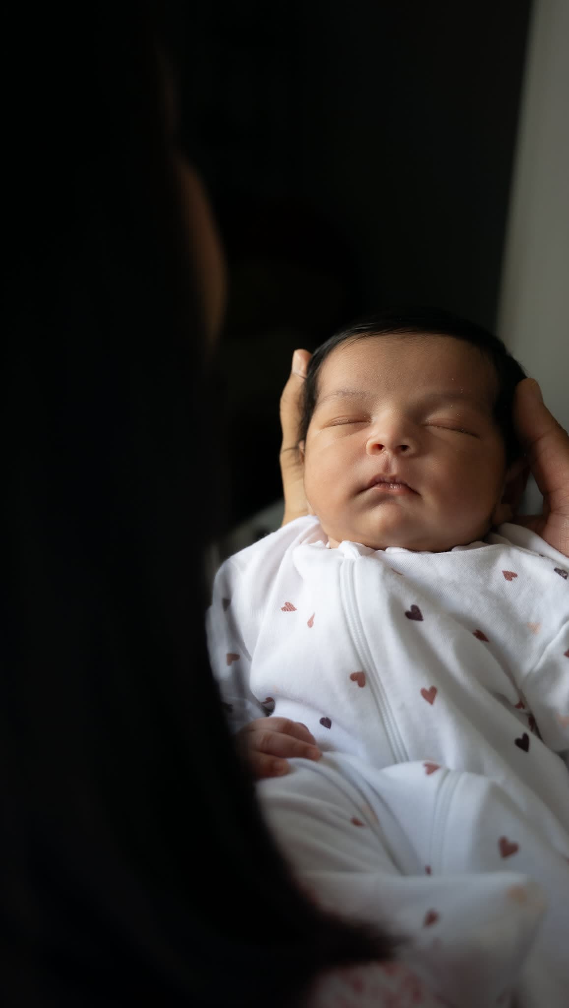 In-home newborn photographer in Montreal for $250