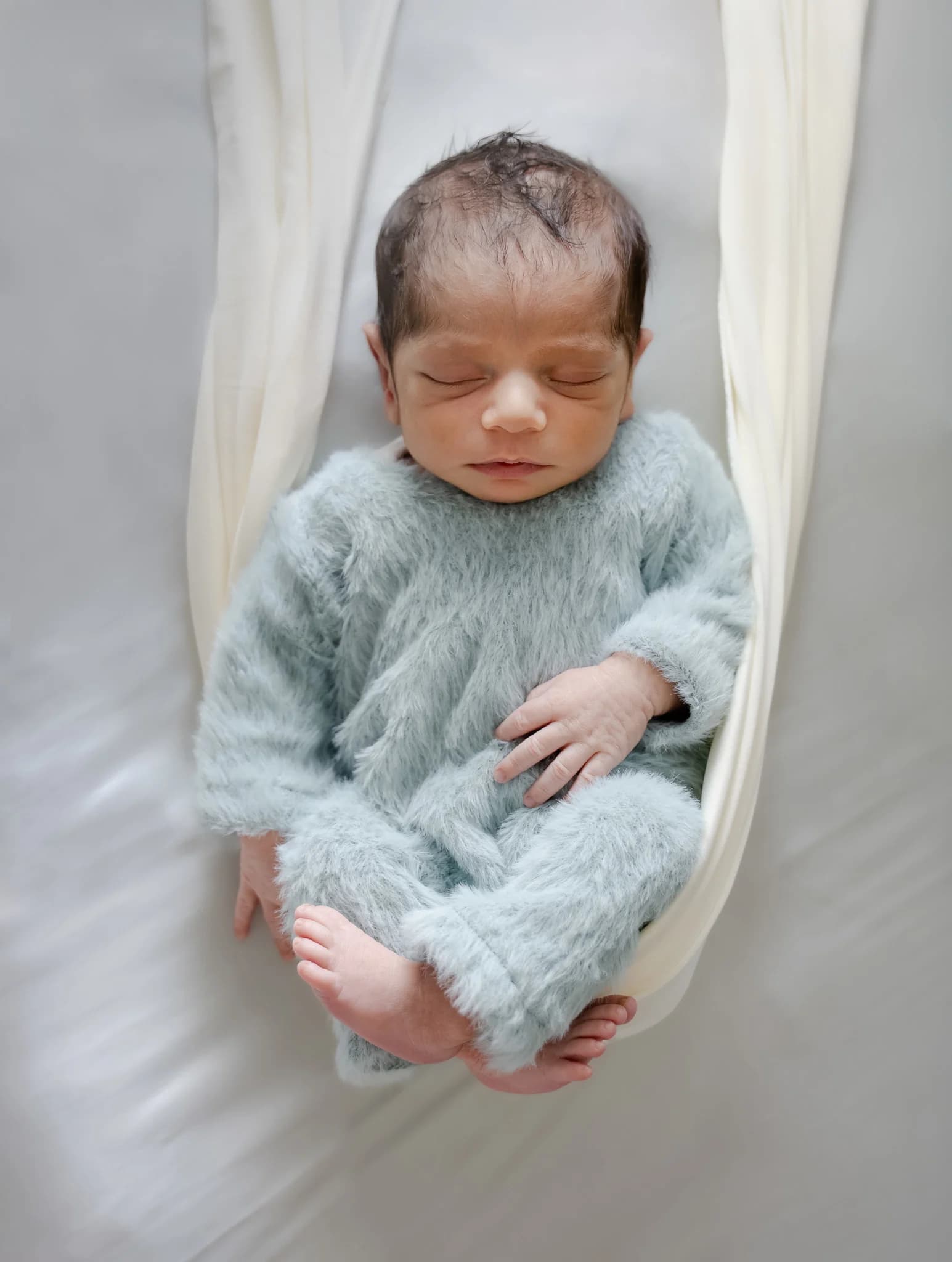 Affordable Newborn Photographer in Montreal